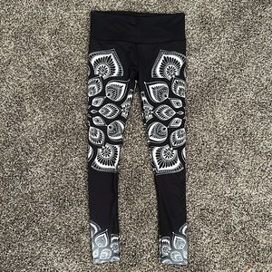 NEW Boho Chic Leggings Tights Yogaste M/L